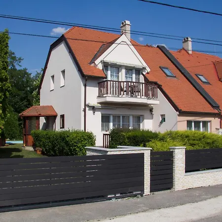 Szepkilatas Vendeghaz * Balatonfůzfő