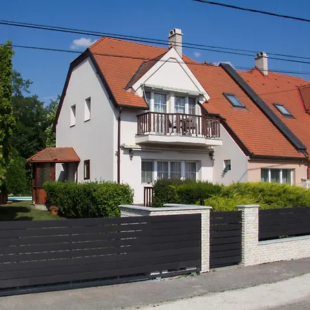Szepkilatas Vendeghaz * Balatonfůzfő